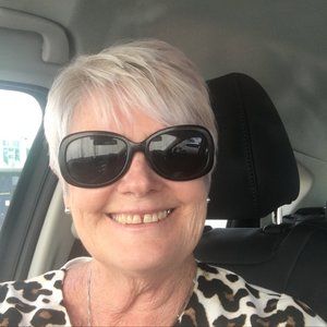 Meet your Posher, Denise